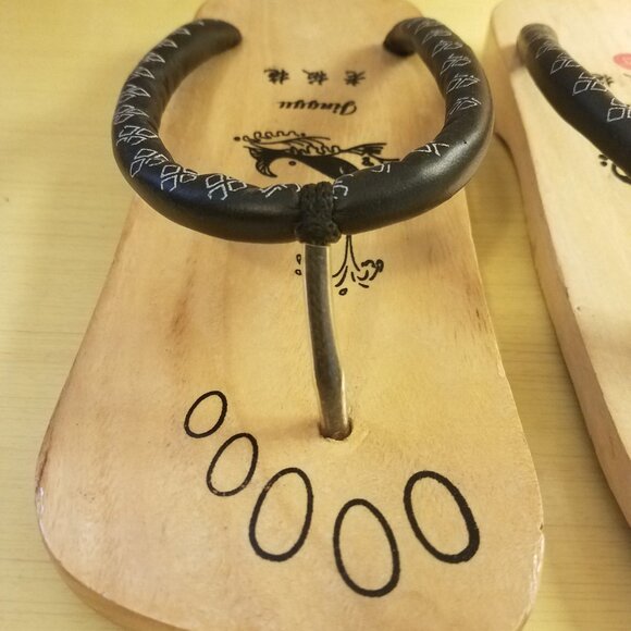 Wooden Flip-Flops - Picture 9 of 11